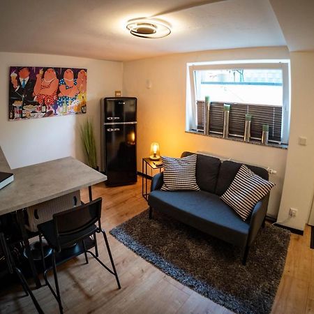 דיסלדורף Gemuetliche 2-Zimmer Souterrain Wohnung מראה חיצוני תמונה